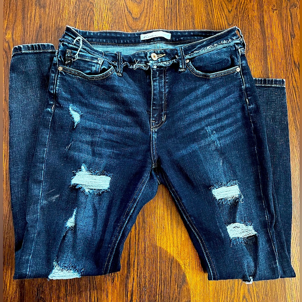 Kancan - Women’s distressed skinny jeans.